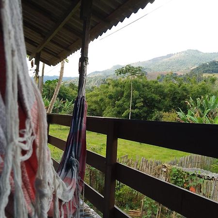 Villa Rancho Pe Da Pedra São Bento do Sapucaí Habitación foto